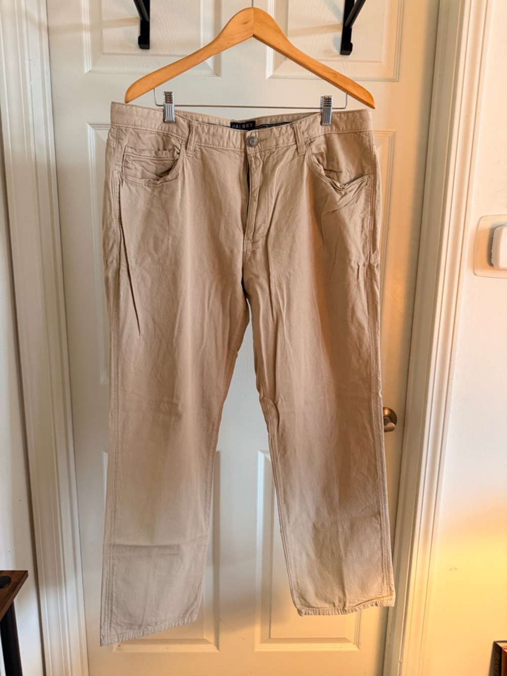 Halsey Men's Khaki Straight-Leg Chino Pants